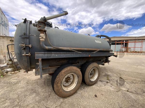 44#9817 Rimorchio con cisterna in vendita - foto 2