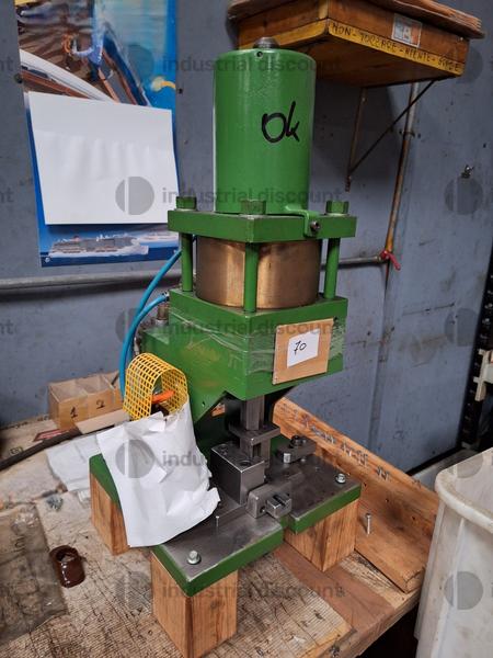 1#9818 Macchinari e attrezzature per lavorazioni metalliche e carrelli elevatori in vendita - foto 16