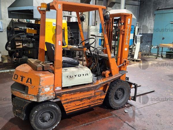 111#9818 Carrello elevatore Toyota in vendita - foto 4