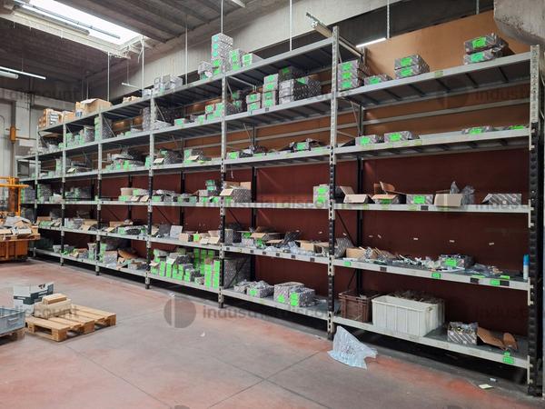 205#9818 Giacenze di magazzino e scaffalature in vendita - foto 3