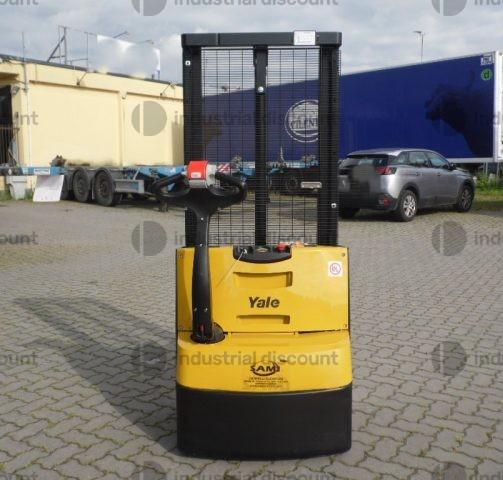 7#9821 Carrello elevatore Yale MS12E in vendita - foto 2
