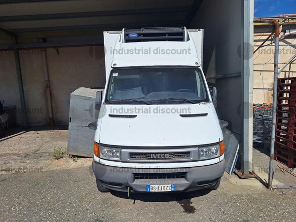 103#9825 Autocarro Iveco in vendita - foto 2