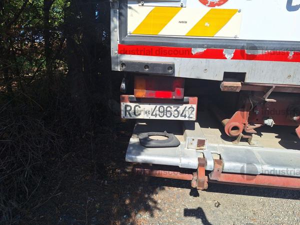 104#9825 Autocarro Iveco in vendita - foto 2