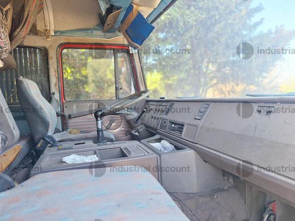 104#9825 Autocarro Iveco in vendita - foto 7
