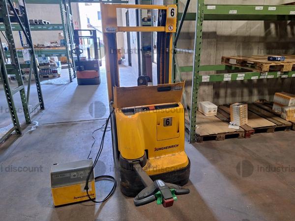 17#9825 Sollevatore elettrico Jungherinrich in vendita - foto 2