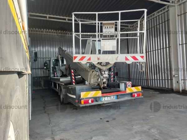 1#9846 Autoveicolo Nissan in vendita - foto 3