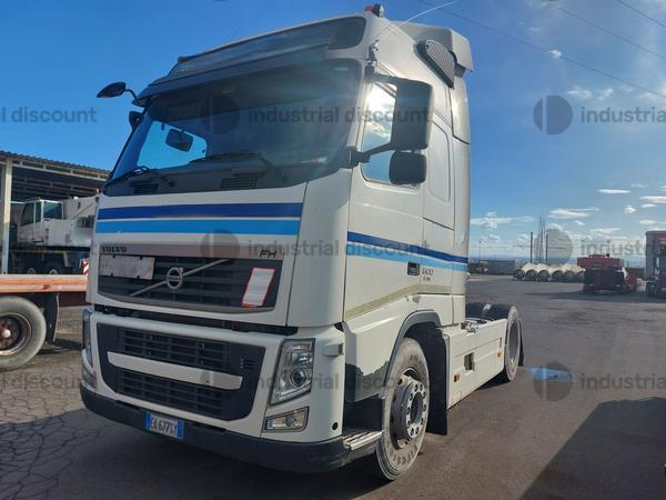 10#9846 Trattore stradale Volvo in vendita - foto 1