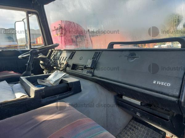 12#9846 Trattore stradale Iveco in vendita - foto 6