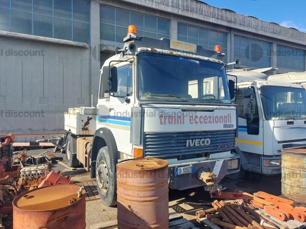 16#9846 Trattore stradale Iveco in vendita - foto 2