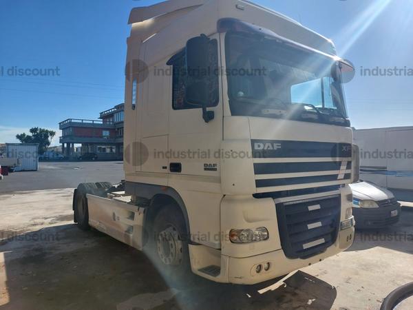 19#9846 Trattore stradale DAF in vendita - foto 1