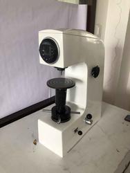 FREUTEK NRH0001 Durometro manuale digitale Rockwell HR-150AS - Lotto 19 (Asta 9851)