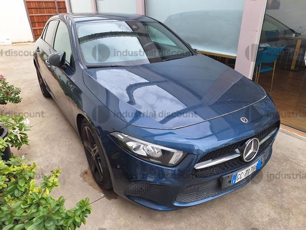 1#9853 Autovettura Mercedes-Benz A200d in vendita - foto 2