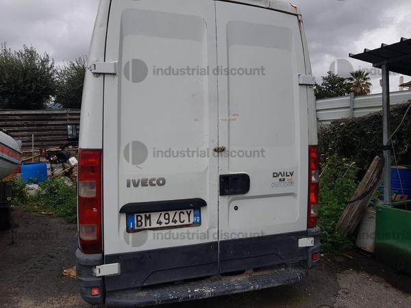2#9863 Furgone Iveco Daily in vendita - foto 2