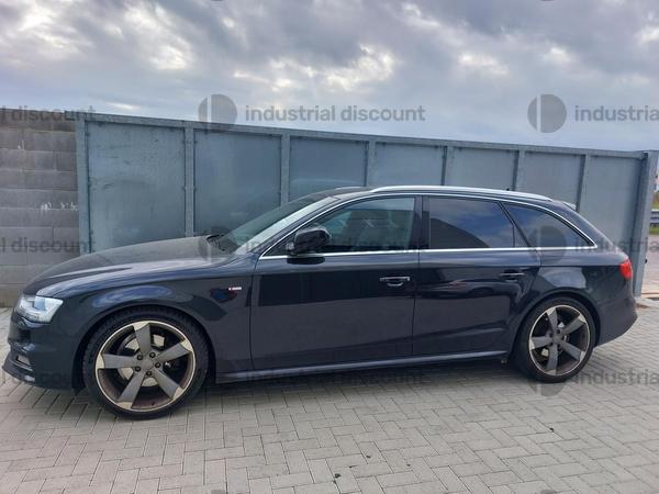 30#9875 Autovettura Audi A4 in vendita - foto 2