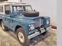Autocarro Land Rover Defender - Lotto 64 (Asta 9878)