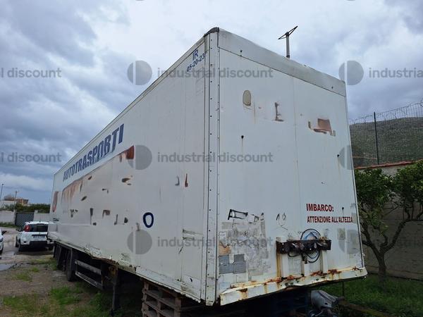 2#9879 Trattore stradale Scania e Semirimorchio isotermico Schmitz in vendita - foto 4