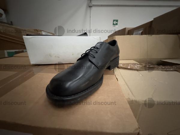 2#9883 Calzature e tomaie in vendita - foto 1