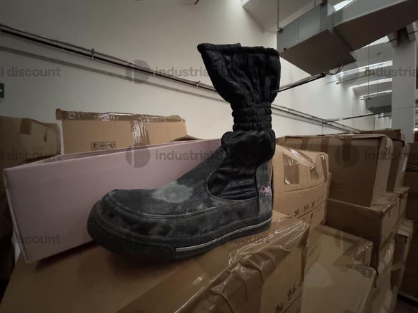 2#9883 Calzature e tomaie in vendita - foto 3