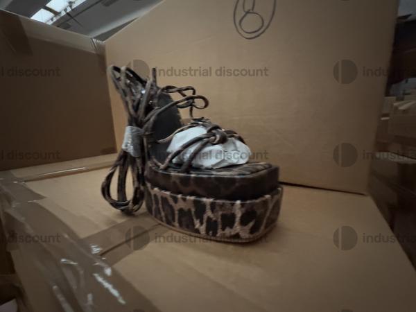 2#9883 Calzature e tomaie in vendita - foto 5