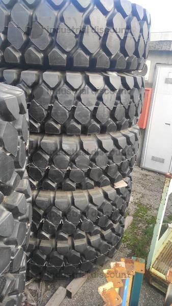 18#9890 Gomme Bridgestone in vendita - foto 1