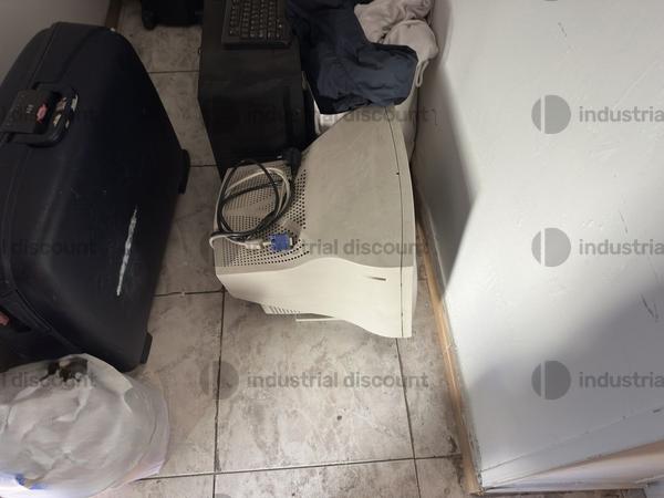 11#9894 Arredamento ed elettronica da ufficio in vendita - foto 10