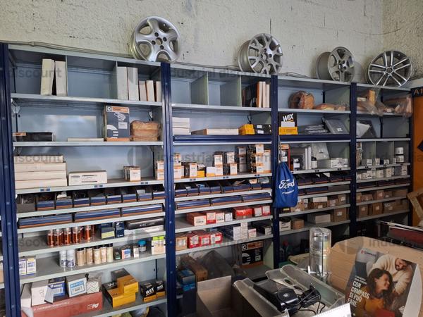 5#9895 Ricambi, scaffalature e attrezzature varie in vendita - foto 1