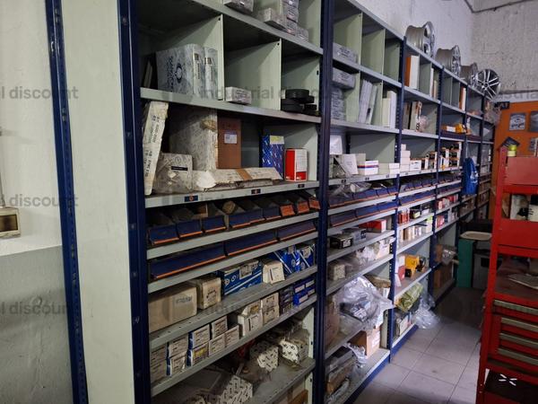 5#9895 Ricambi, scaffalature e attrezzature varie in vendita - foto 7