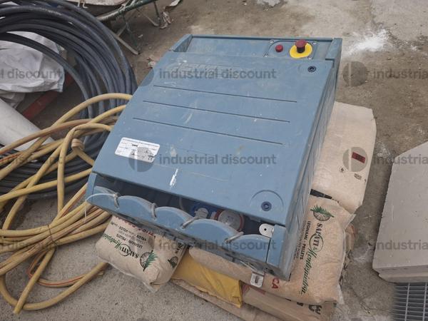 6#9897 Attrezzatura varia da cantiere, materiale  da elettricista ed arredo spogliatoio in vendita - foto 13