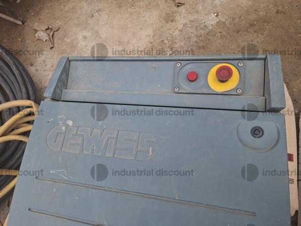 6#9897 Attrezzatura varia da cantiere, materiale  da elettricista ed arredo spogliatoio in vendita - foto 15