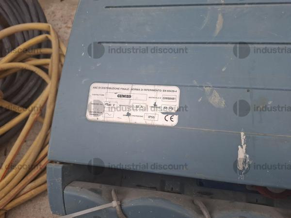 6#9897 Attrezzatura varia da cantiere, materiale  da elettricista ed arredo spogliatoio in vendita - foto 16