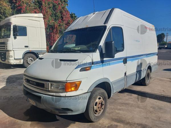 40#9900 Autocarro  Iveco in vendita - foto 1