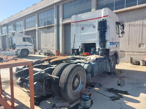 54#9900 Trattore stradale DAF in vendita - foto 4