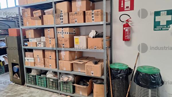159#9909 Materie prime per stampaggio plastica in vendita - foto 3