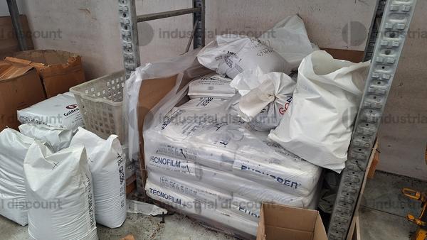 159#9909 Materie prime per stampaggio plastica in vendita - foto 9