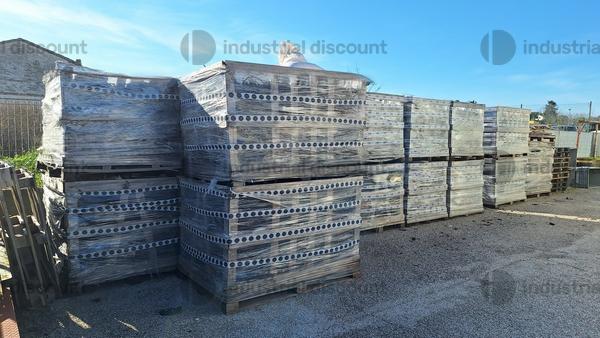 159#9909 Materie prime per stampaggio plastica in vendita - foto 31