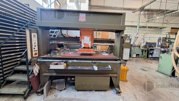 Macchine taglio tessuti in vendita