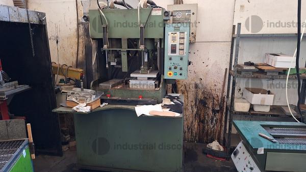 5#9909 Macchinari attrezzature e stampi per suolificio in vendita - foto 44