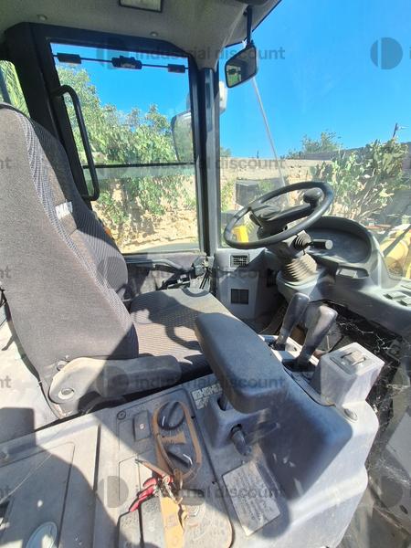 1#9927 Pala gommata Komatsu in vendita - foto 10