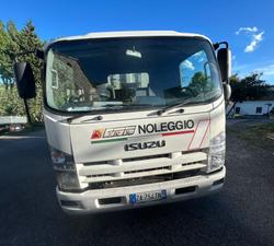 Autocarro raccolta rifiuti Isuzu - Lotto 6 (Asta 9932)