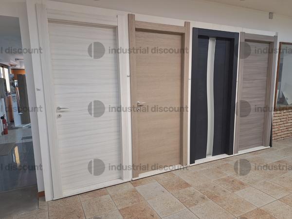 11#9933 Porte maniglie e legname in vendita - foto 1
