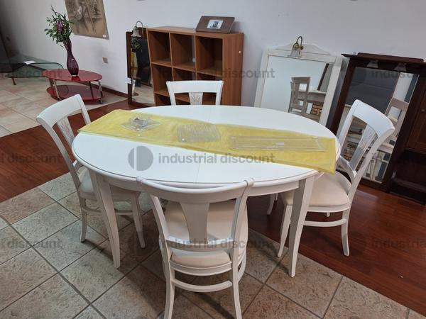 13#9933 Tavolo e sedie in vendita - foto 1