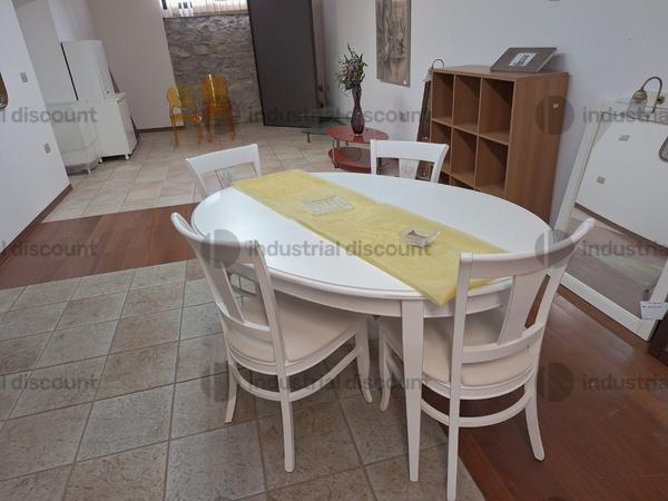 13#9933 Tavolo e sedie in vendita - foto 2