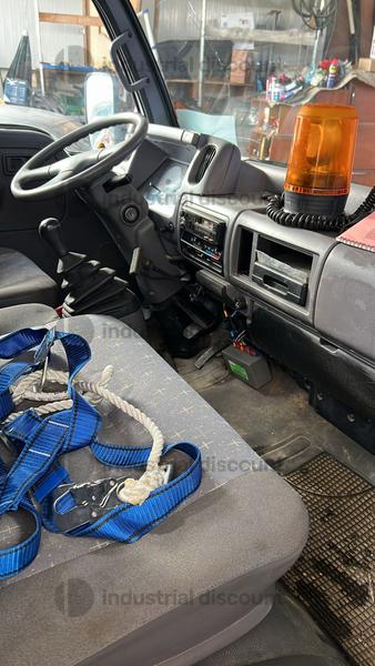 1#9935 Camion Nissan Cabstar con cestello in vendita - foto 12