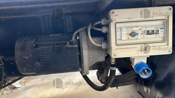 1#9935 Camion Nissan Cabstar con cestello in vendita - foto 13