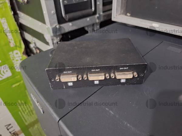 6#9947 Convertitori  e distributori VGA in vendita - foto 17