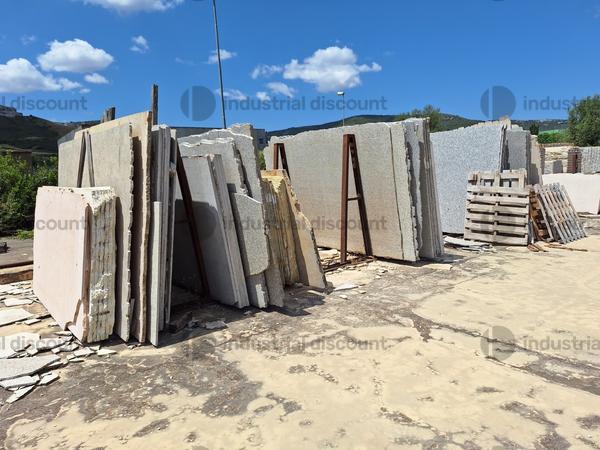 2#9960 Lastre e blocchi di marmo e granito in vendita - foto 2