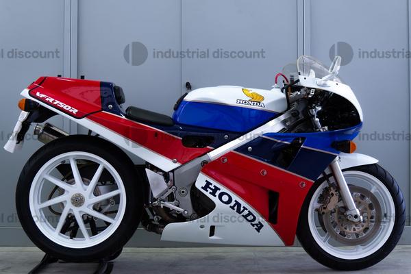 19#9982 Moto Honda VFR 750R RC 30 in vendita - foto 1