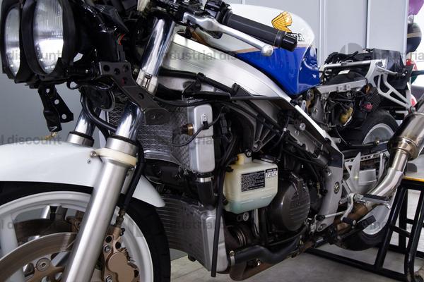 19#9982 Moto Honda VFR 750R RC 30 in vendita - foto 8