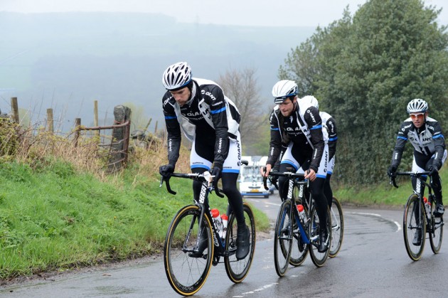 Climbing the Cote de Midhopestones out of Midhopestones village. The riders then descended down off the climb to Ewden Bank, the 25% hairpin in the "Strines" road. I gave the riders a warning of what lied ahead with the damp conditions making things greasy in places.