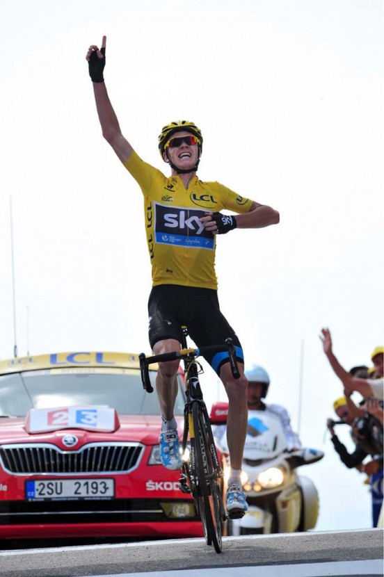 Chris Froome wins stage fifteen of the 2013 Tour de France
